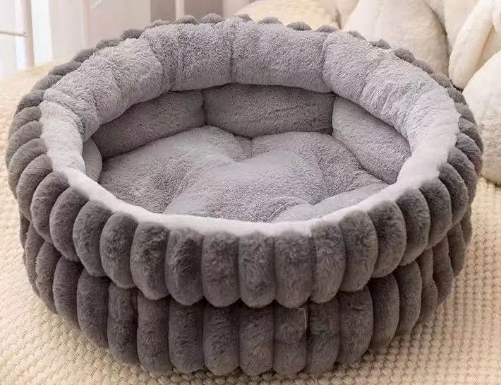 Cat Bed Kitten Bed, Washable Round Cat Beds for Indoor Cats, Super Soft Plush Faux Fur Pet Bed for Puppy and Kitten with Anti-Slip Bottom (M-50*50cm)